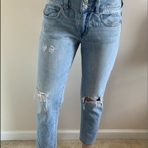 American Eagle Outfitters ripped jeans